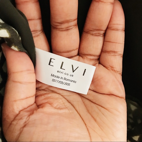 ELVI Triangle Print Culotte Jumpsuit - Picture 5 of 7